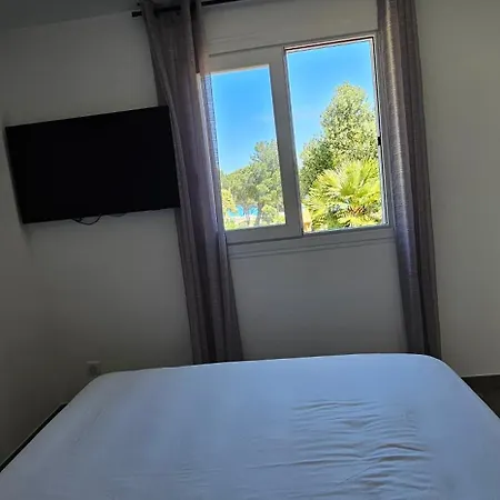 Maison A 2 Pas De La Avec Vue בית נופש לומיו