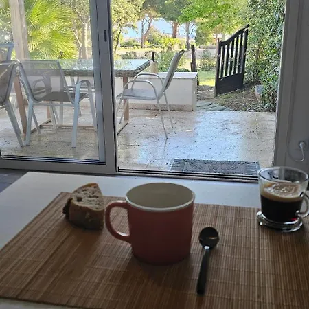 Maison A 2 Pas De La Avec Vue * לומיו