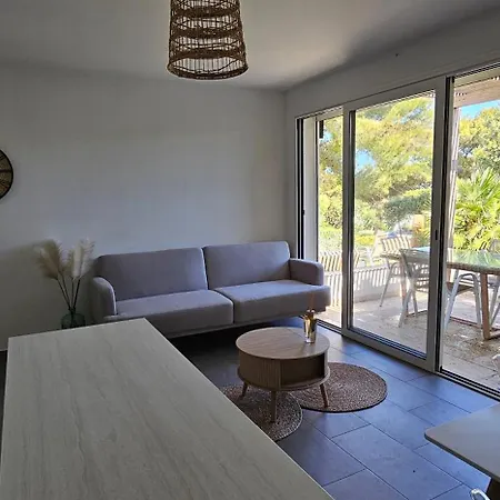 Maison A 2 Pas De La Avec Vue Lumio (Corsica)