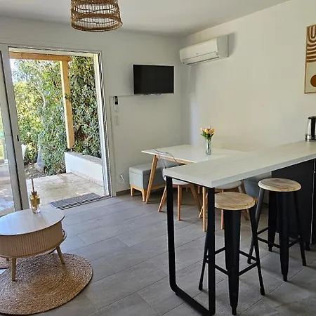 בית נופש Maison A 2 Pas De La Avec Vue