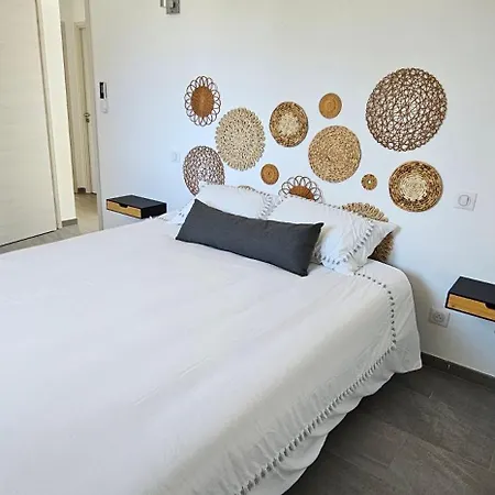 Maison A 2 Pas De La Avec Vue * לומיו