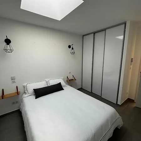 Maison A 2 Pas De La Avec Vue בית נופש לומיו